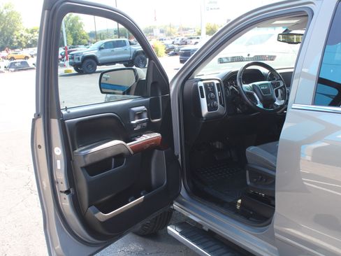 Used 2017 GMC Sierra 1500 SLE w/ SLE Value Package image 10