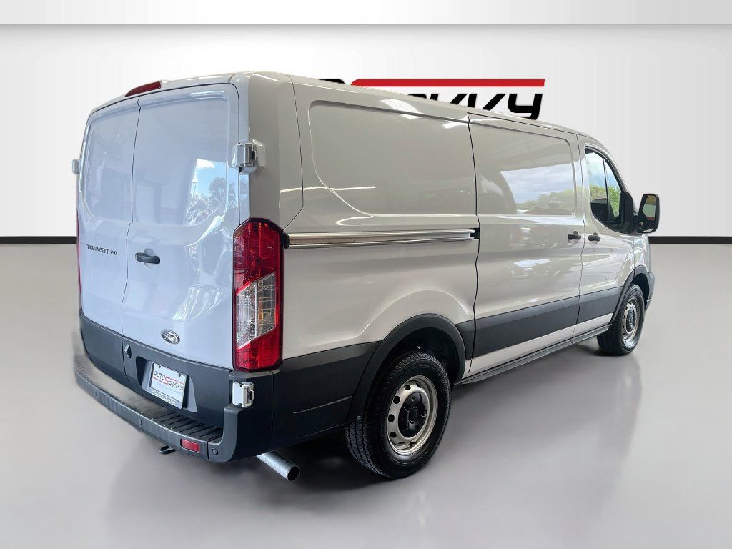 Used 2024 Ford Transit 150 Low Roof RWD image 7