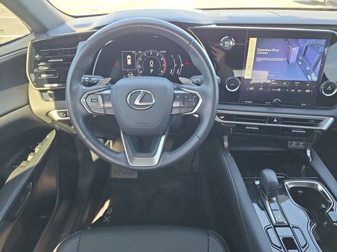 Used 2024 Lexus RX 350 FWD w/ Technology Package image 10