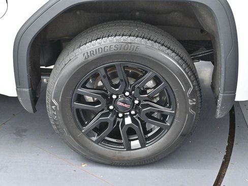 Used 2024 GMC Sierra 1500 Elevation w/ Preferred Package AWD/4WD image 30
