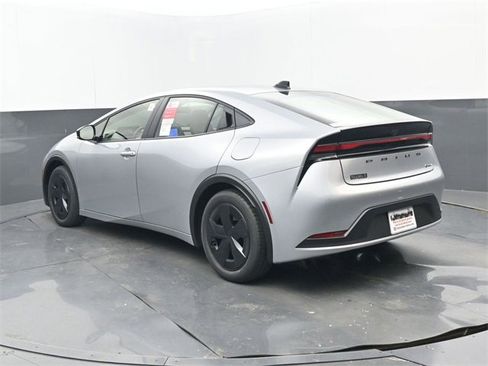 New 2026 Toyota Prius LE image 3