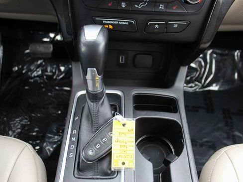 Used 2017 Ford Escape Titanium FWD image 23