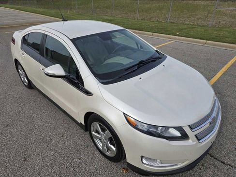 Used 2014 Chevrolet Volt Premium w/ Premium Trim Package image 15