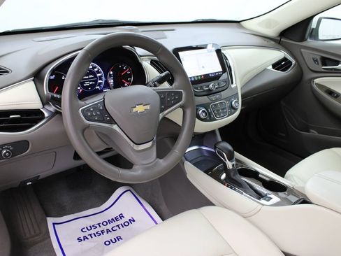 Used 2024 Chevrolet Malibu LT FWD image 16