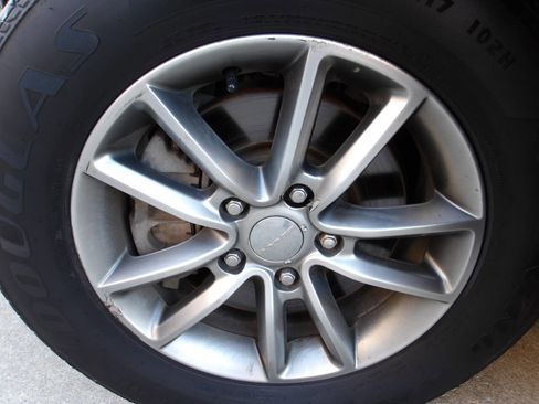 Used 2017 Dodge Grand Caravan SE image 41