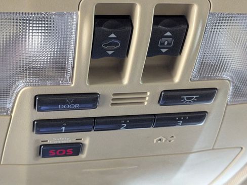 Used 2019 Toyota Highlander Limited image 26