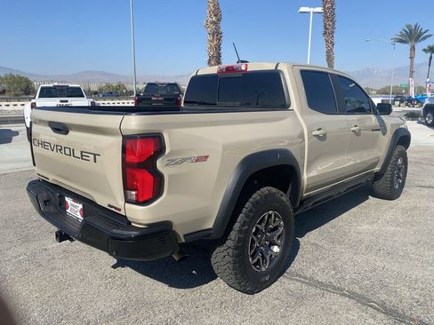 Used 2024 Chevrolet Colorado ZR2 w/ Technology Package AWD/4WD image 38