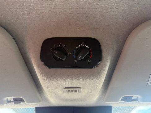 Used 2016 Ford Transit 350 XLT RWD image 14