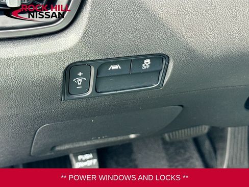 Used 2022 Kia Sorento S FWD image 10