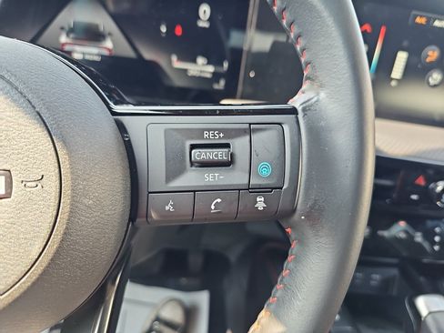 Used 2026 Nissan Kicks SR FWD image 15