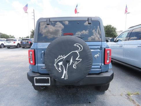 Used 2024 Ford Bronco Outer Banks AWD/4WD image 12