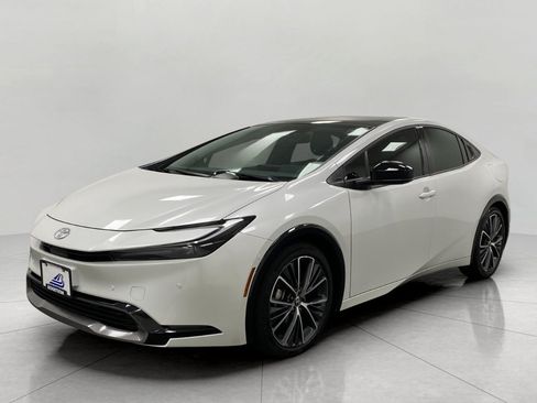Used 2026 Toyota Prius Limited w/ Limited Premium Package FWD image 10