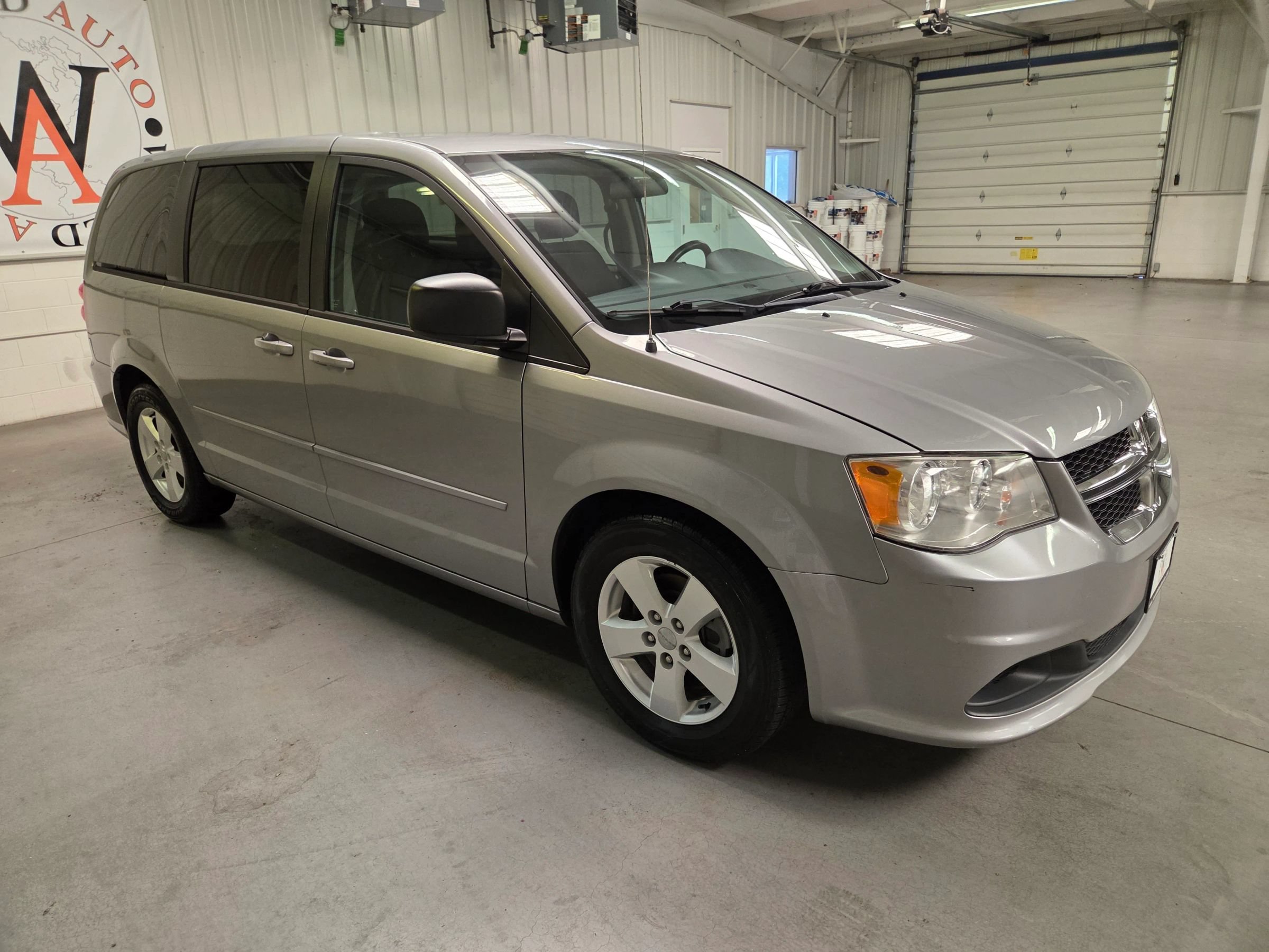 Used 2013 Dodge Grand Caravan SE FWD image 10