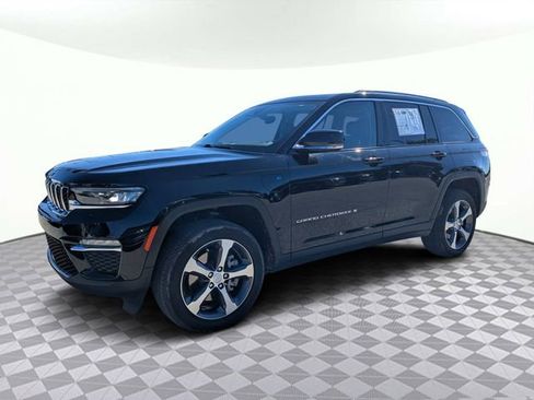 Used 2022 Jeep Grand Cherokee Limited 4xe image 8