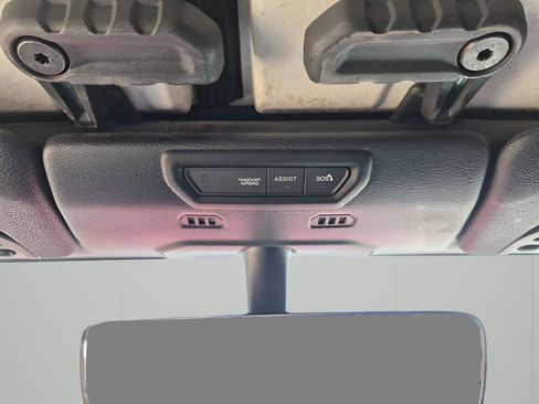 Used 2021 Jeep Gladiator Willys image 40