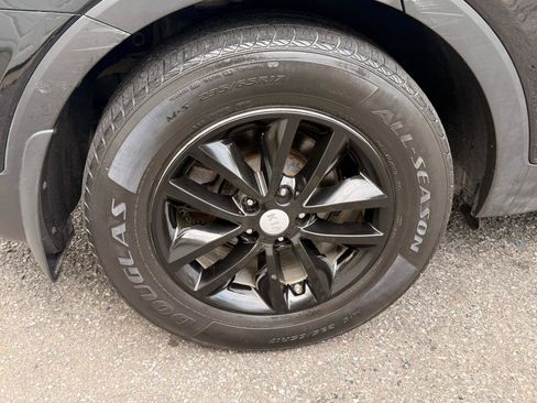 Used 2017 Kia Sorento AWD w/ LX Convenience Package image 12