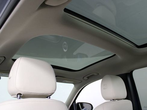 Used 2022 Mercedes-Benz GLB 250 image 22