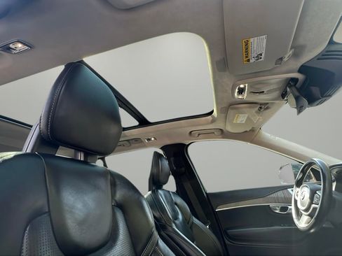 Used 2021 Volvo XC90 T6 Inscription w/ Lounge Package image 18