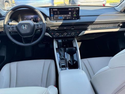 Used 2025 Honda Accord EX-L image 12
