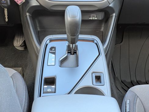 Used 2025 Subaru Crosstrek 2.0i image 19