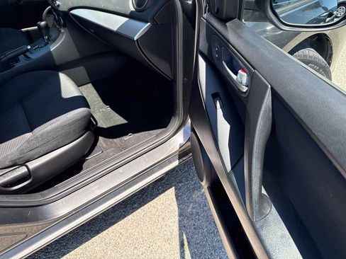 Used 2013 MAZDA MAZDA3 i Touring FWD image 20