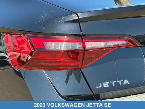 Used 2023 Volkswagen Jetta SE w/ Panoramic Sunroof Package FWD image 28