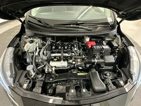 Used 2025 Nissan Versa SV FWD image 33