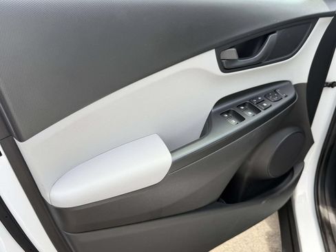 Certified 2023 Hyundai Kona SEL AWD/4WD image 16
