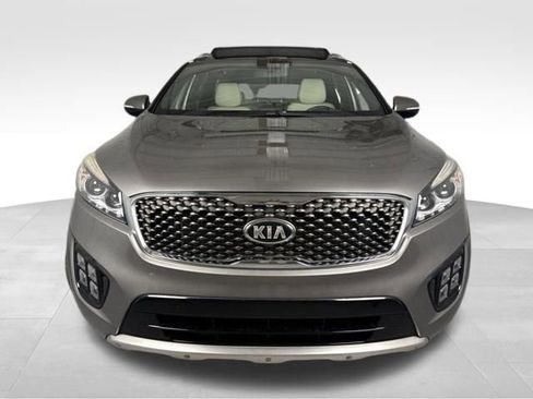 Used 2016 Kia Sorento SX image 3