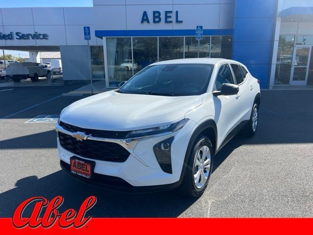 Used 2024 Chevrolet Trax LS FWD image 1