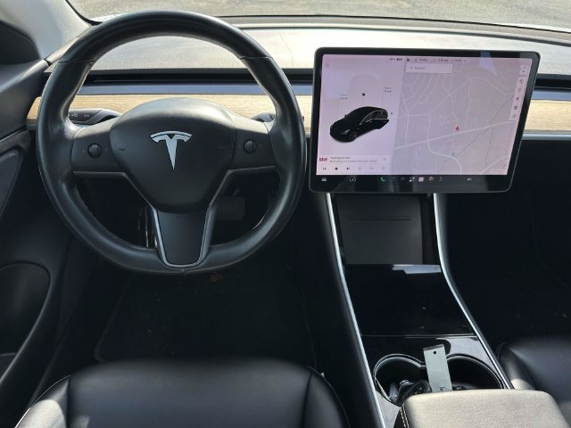Used 2018 Tesla Model 3 Long Range RWD image 17