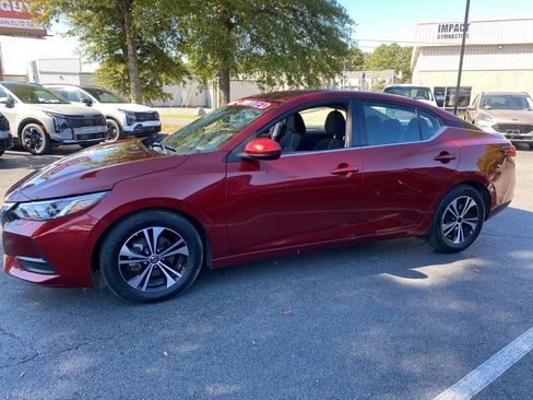 Used 2023 Nissan Sentra SV image 3