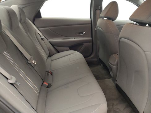 Used 2024 Hyundai Elantra SEL FWD image 19