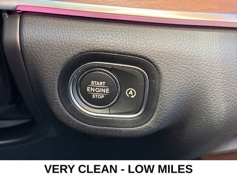 Used 2025 Mercedes-Benz GLE 350 4MATIC image 10