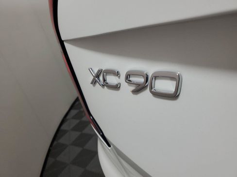 Used 2025 Volvo XC90 B6 Plus w/ Protection Package Premier AWD/4WD image 7