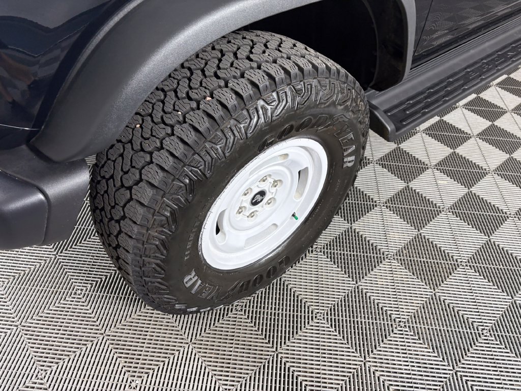 Certified 2025 Ford Bronco Heritage Edition AWD/4WD image 9