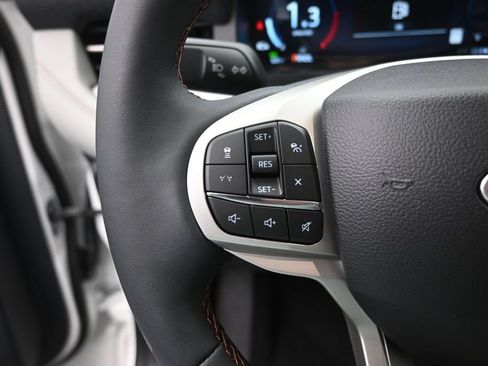 New 2026 Ford Explorer Active w/ Active Comfort Package RWD image 7
