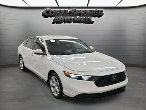 Certified 2025 Honda Accord LX image 1