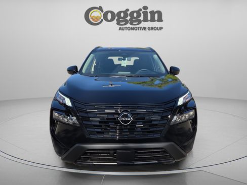 New 2026 Nissan Rogue SV FWD image 8