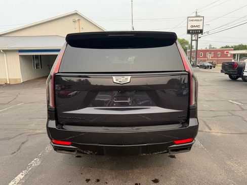 Used 2023 Cadillac Escalade ESV Sport Platinum w/ LPO, ONYX Package AWD/4WD image 5