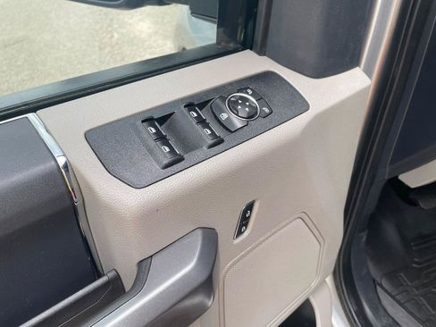 Used 2022 Ford F250 XLT w/ FX4 Off-Road Package AWD/4WD image 13