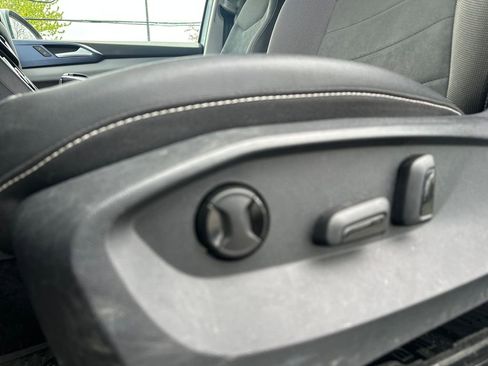 Certified 2022 Volkswagen Taos SE AWD/4WD image 4