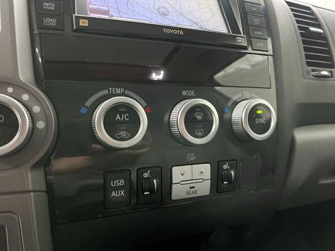 Used 2011 Toyota Sequoia Limited AWD/4WD image 23