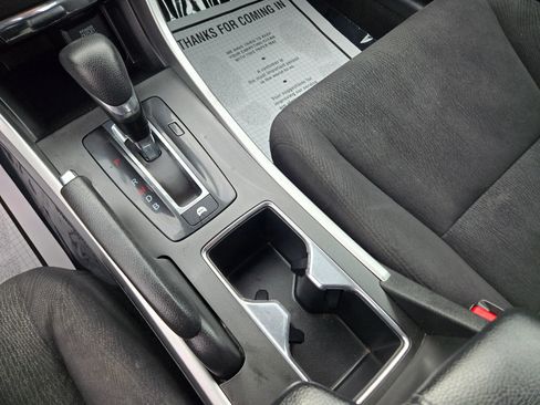 Used 2015 Honda Accord Hybrid Sedan image 35