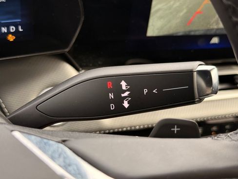 Used 2025 Chevrolet Equinox LT image 38