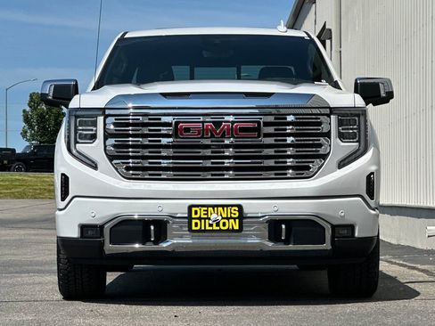 Used 2025 GMC Sierra 1500 Denali w/ Technology Package AWD/4WD image 9