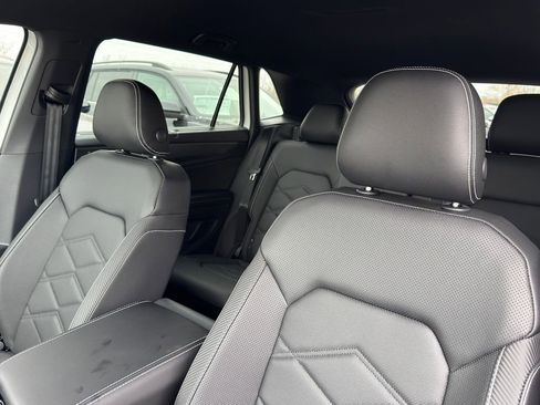 New 2026 Volkswagen Atlas Cross Sport SE FWD image 12