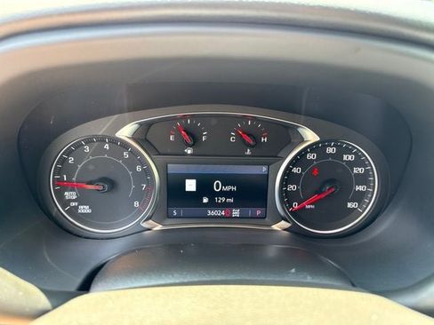 Used 2023 GMC Acadia SLT AWD/4WD image 13
