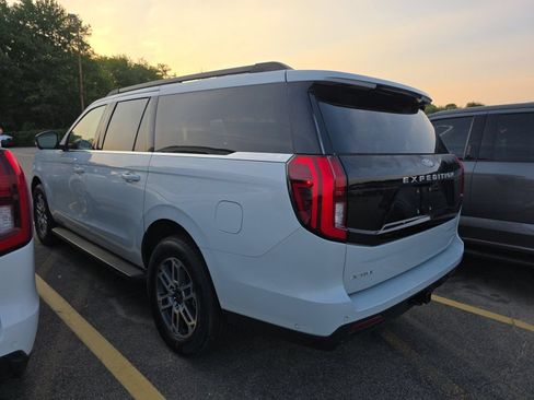 Used 2025 Ford Expedition Max Active RWD image 4