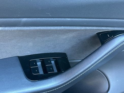 Used 2018 Tesla Model 3 Long Range image 14